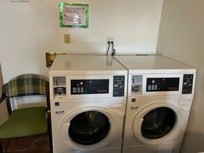 614 6th St. (12 Unit +2 Commercial) in Racine, WI - Building Photo - Building Photo