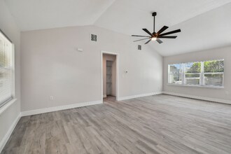 719 Bon Air St in Lakeland, FL - Building Photo - Building Photo
