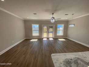 8609 Laird St in Panama City Beach, FL - Building Photo - Building Photo