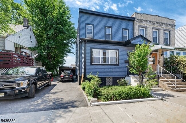 property at 12 Bender Pl