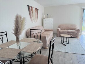 308 Miracle Strip Pkwy SW, Unit 25A in Fort Walton Beach, FL - Building Photo - Building Photo