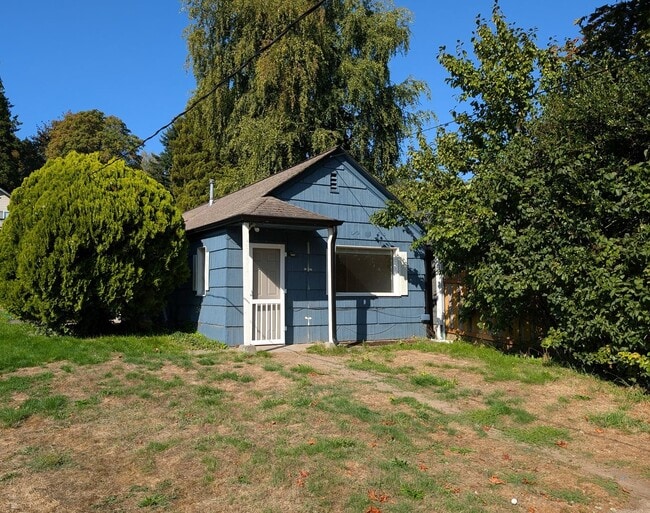 1731-1731 1/2 Snyder Ave in Bremerton, WA - Building Photo - Building Photo