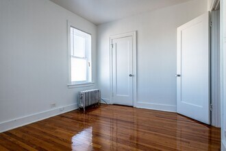 8222-32 S Ingleside Ave Chicago, IL 60619 in Chicago, IL - Building Photo - Building Photo