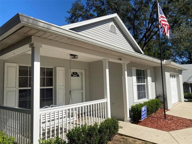 1140 Juniper Ct in Tavares, FL - Building Photo - Building Photo