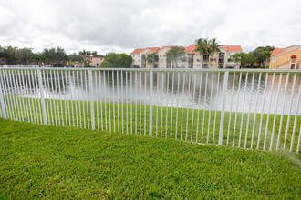 4331 Lake Lucerne Cir in West Palm Beach, FL - Building Photo - Building Photo