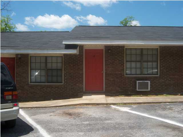 Village West in Jacksonville, AL - Foto de edificio - Building Photo
