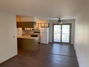 1155 W 11th Ave, Unit 1155 W 11th Avenue in Oshkosh, WI - Building Photo - Building Photo