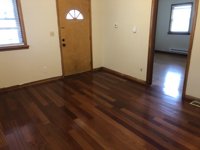 25 Downs Ave, Unit 2 in Binghamton, NY - Building Photo - Building Photo