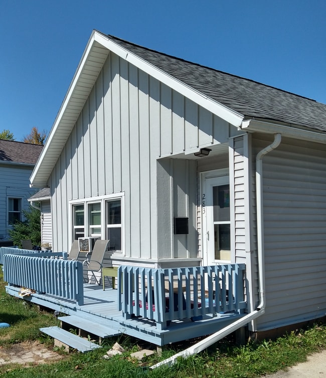 283 E 9th St, Unit 283 E 9th