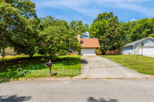 841 Bent Tree Rd in Knoxville, TN - Building Photo - Building Photo