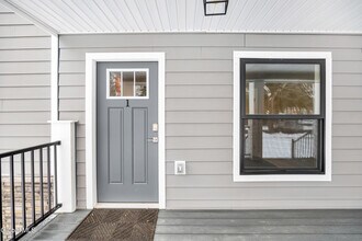 103 E High St in Ballston Spa, NY - Foto de edificio - Building Photo