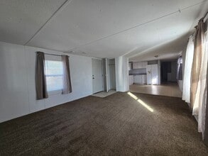 612 Ullman St in Miles City, MT - Building Photo - Building Photo