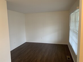 5605 Stevens Dr in Orient, OH - Building Photo - Building Photo
