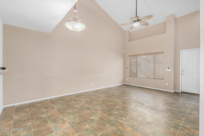 8003 W Zoe Ella Way in Peoria, AZ - Building Photo - Building Photo