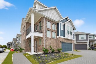 15162 Post Oak Fls Dr in Cypress, TX - Building Photo - Building Photo