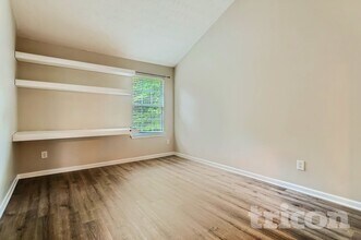 10 St Charles Pl in Sharpsburg, GA - Building Photo - Building Photo