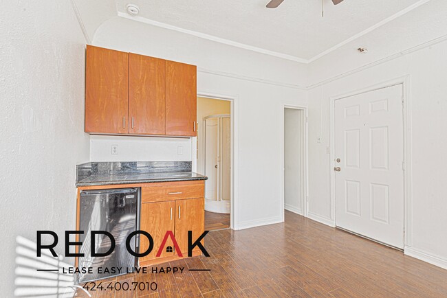 716 S Berendo St in Los Angeles, CA - Building Photo - Building Photo