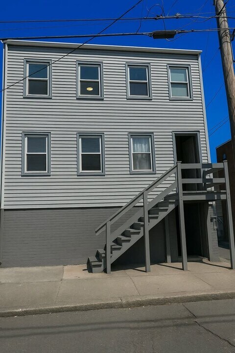 320 Sherman St, Unit 2 in Albany, NY - Building Photo