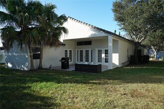 658 Stanton Dr in Weston, FL - Building Photo - Building Photo