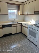 1 Azalea Ct in Eatontown, NJ - Building Photo - Building Photo