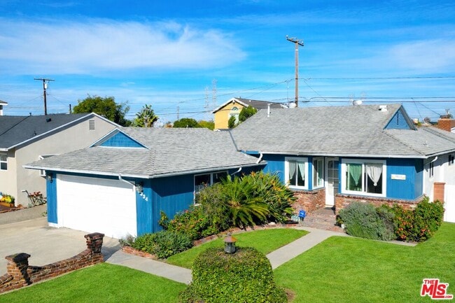 property at 19334 Beckworth Ave