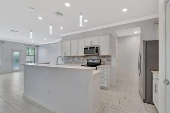 2854 Bard St in Palm Springs, FL - Building Photo - Building Photo