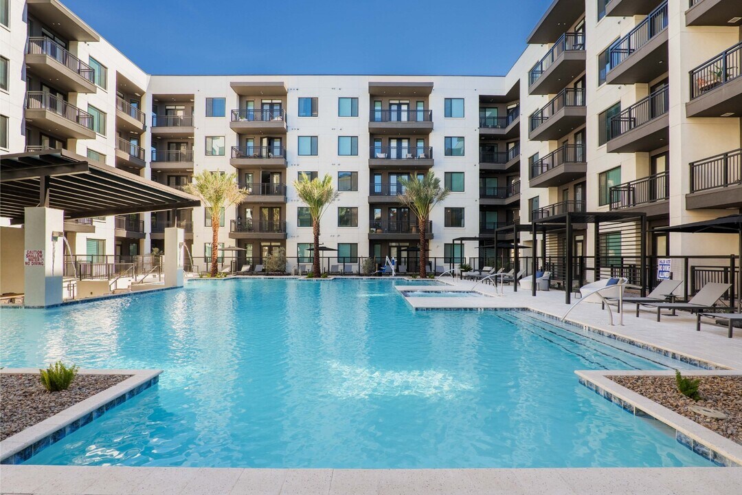 The Atwood at Rivulon in Gilbert, AZ - Building Photo