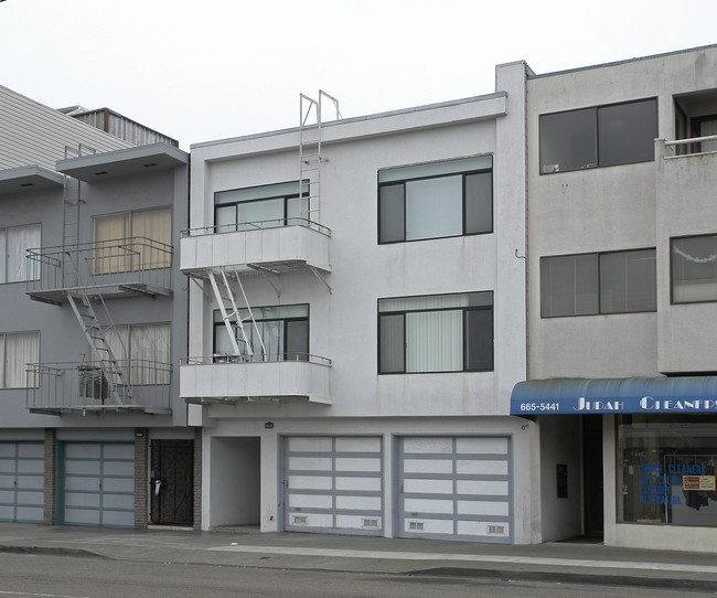 2665 Judah St in San Francisco, CA - Building Photo - Building Photo