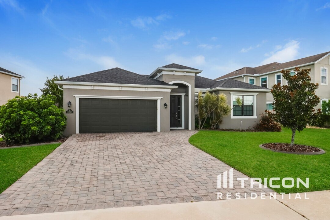 3021 Casterton Dr in Melbourne, FL - Building Photo