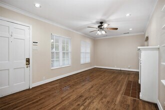 6219 Penrose Ave in Dallas, TX - Foto de edificio - Building Photo