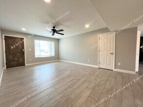 5825 S College Ave in Tempe, AZ - Building Photo - Building Photo