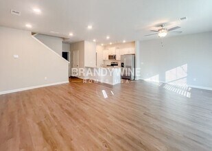 111 Windflower Wy in Acworth, GA - Foto de edificio - Building Photo