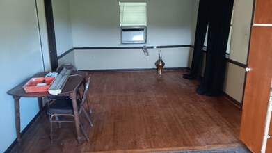 24551 Cunningham Dr in Porter, TX - Foto de edificio - Building Photo