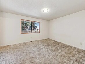 2699 Elwood Ave in South Lake Tahoe, CA - Building Photo - Building Photo