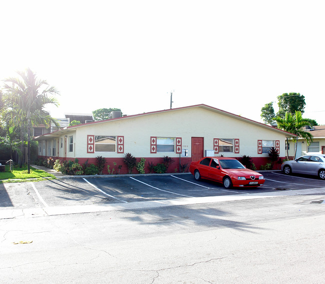 4 Plex In Sunrise in Fort Lauderdale, FL - Building Photo - Building Photo