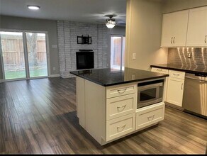 10301 Briar Forest Dr in Houston, TX - Building Photo - Building Photo