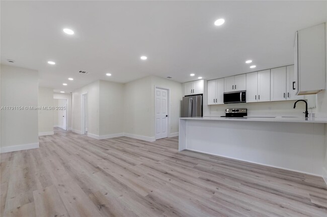 property at 2942 SW 25th St