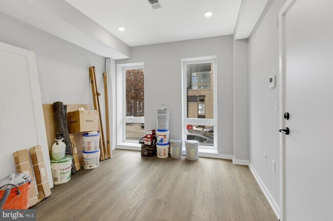 919 N 15th St-Unit -1F in Philadelphia, PA - Building Photo - Building Photo