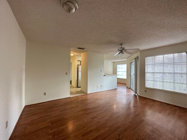 1071 S Hiawassee Rd in Orlando, FL - Building Photo - Building Photo