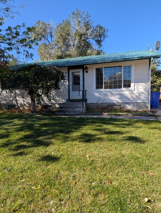 377 Mattwood Dr in Pocatello, ID - Building Photo