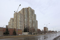 3231 Eglinton Ave in Toronto, ON - Building Photo - Building Photo