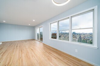 352 Ogden Ave. in Jersey City, NJ - Building Photo - Building Photo