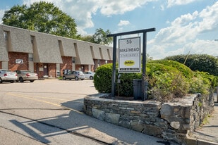 Masthead Apartments in Warwick, RI - Building Photo