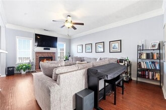 410 Lantern Ln in Woodstock, GA - Building Photo - Building Photo