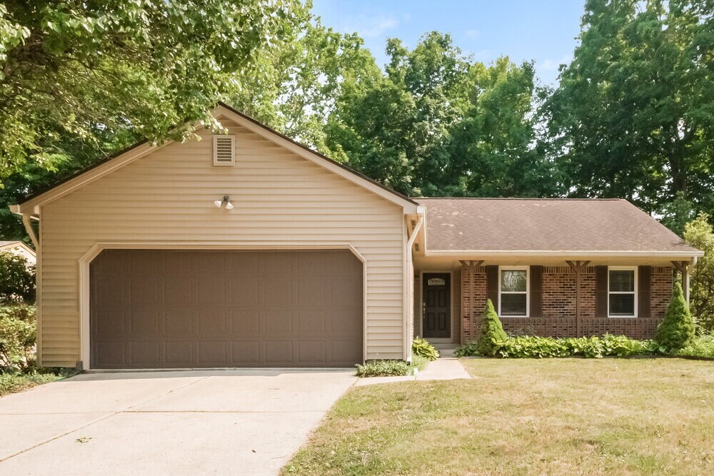 4419 Deerview Ct in Indianapolis, IN - Building Photo