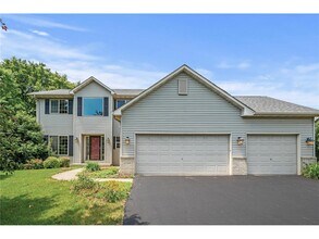 12306 Crown Hill Ave in Burnsville, MN - Building Photo - Building Photo