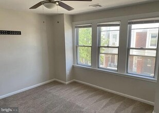 1522 S Myrtlewood St in Philadelphia, PA - Building Photo - Building Photo