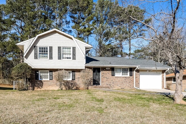 property at 2580 Foxlair Trail