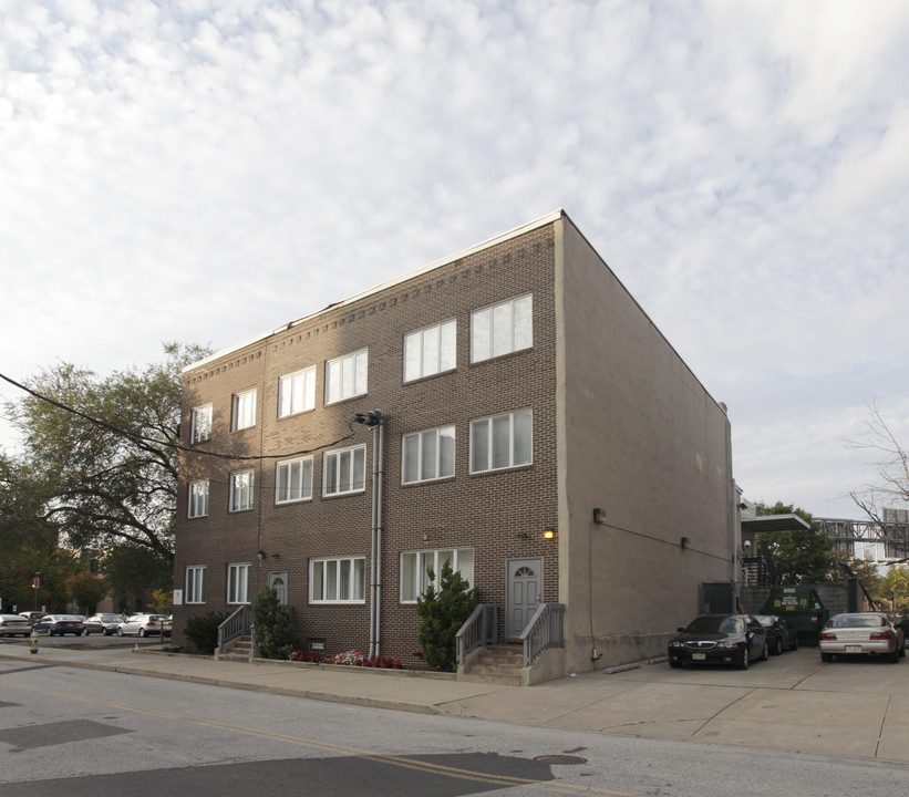 Fletcher House in Camden, NJ - Building Photo