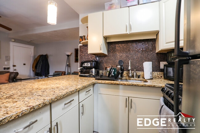 120 Lanark Rd, Unit 7